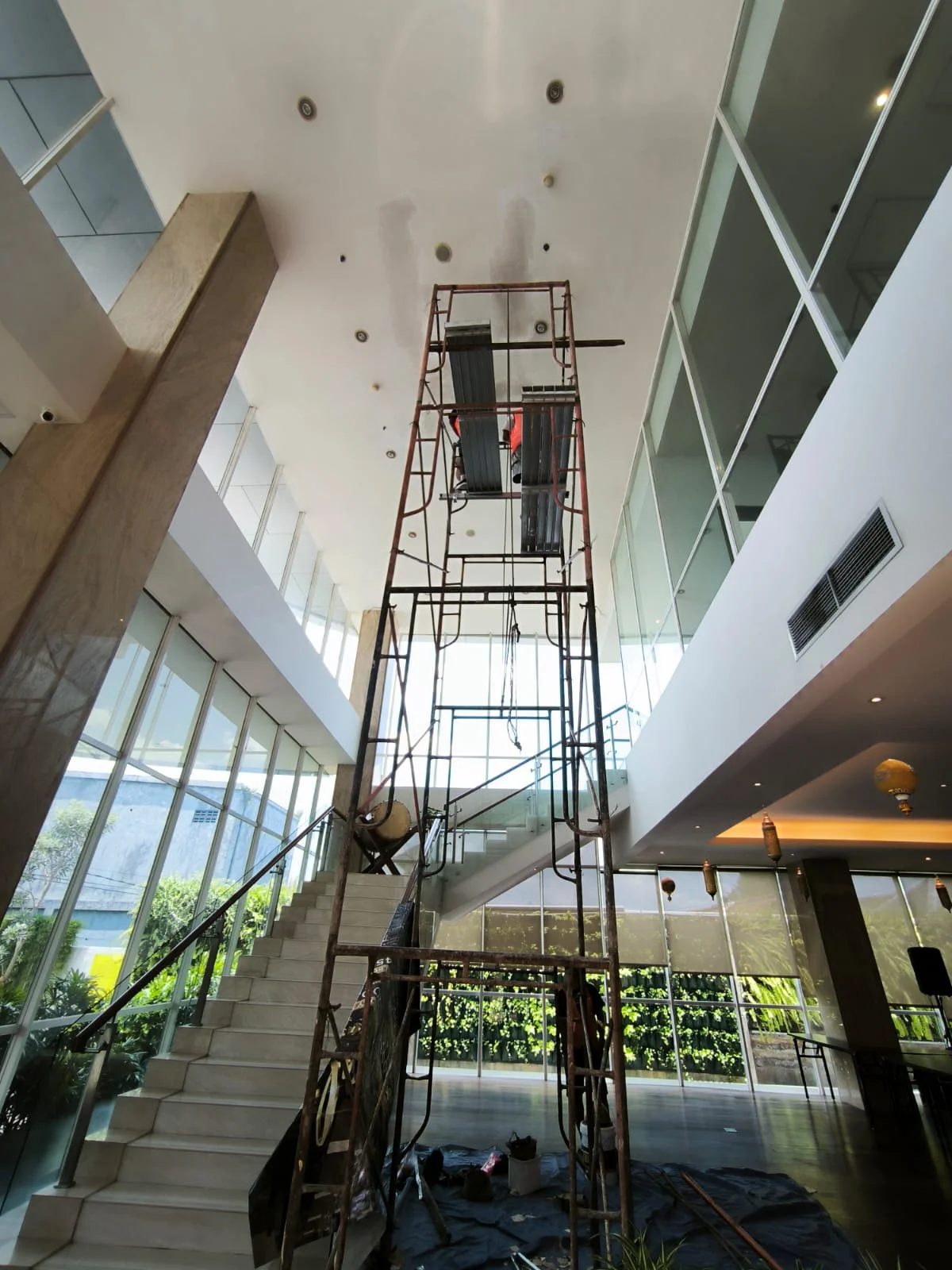 Foto 5 proyek Pemeliharaan Properti Bangunan Tinggi - Hotel Satoria
